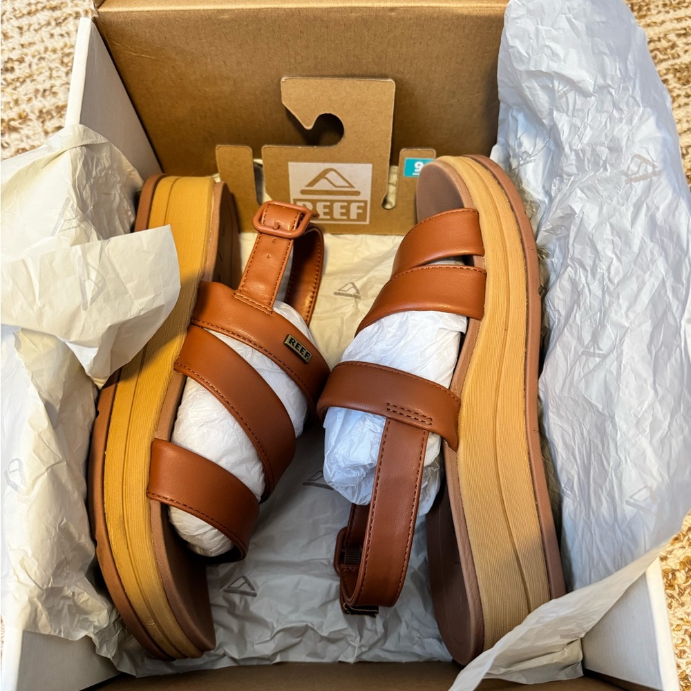 Reef Women's Aura Escape Sandals Size 9 NWB - Picture 9 of 9